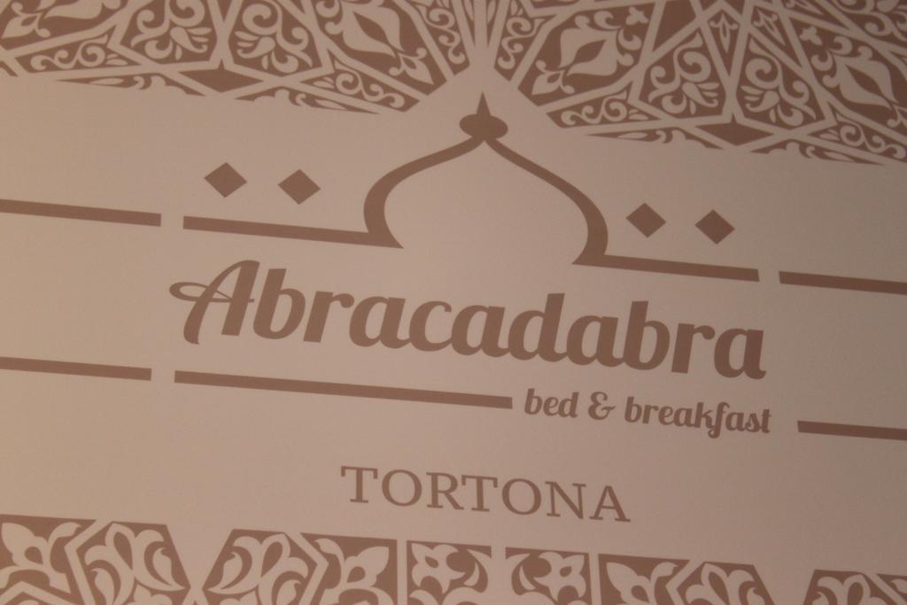 Abracadabra Tortona Panzió Milánó Kültér fotó