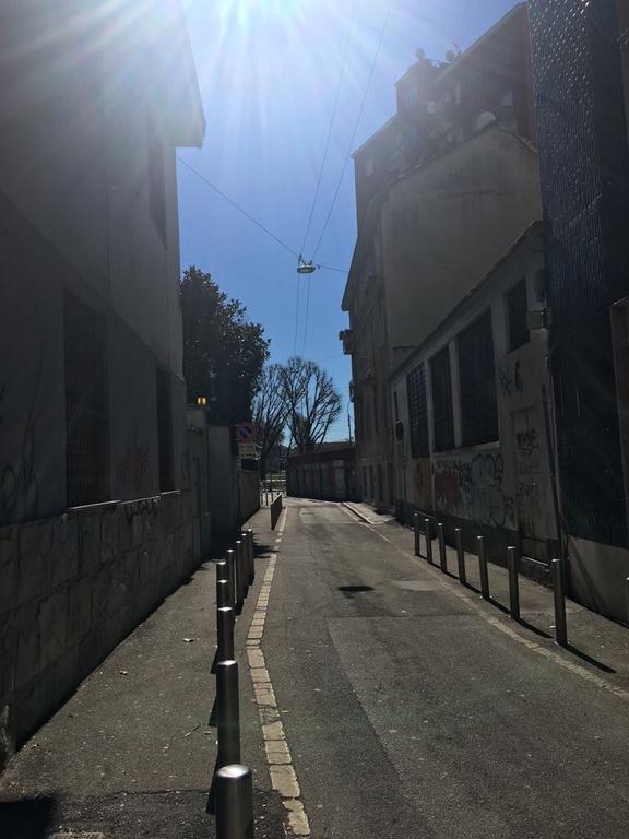 Abracadabra Tortona Panzió Milánó Kültér fotó